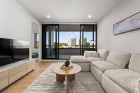 Luxurious 2BR In Sought-After "Eastbourne" Complex - B&B Comobella