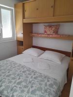 Branka - B&B Rogoznica