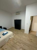 1 Grande Chambre Frigo privé - Ferienwohnung Charleroi