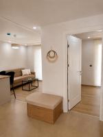 One-Bedroom Deluxe Apartment