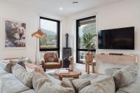 The Corner Stoke by Revelstoke Vacations - Ferienwohnung Revelstoke