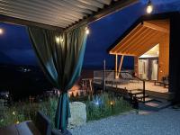 Royal Hill Bran-A-Frame and Bungalows whit Hot Tub and Sauna - Chambres d'hôtes Sohodol