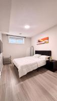 Stylish Private Suite, Free Parking and Wi-Fi - B&B Calgary