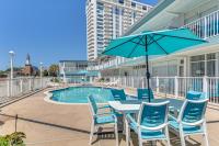 Colorful Virginia Beach Studio - Steps to Beach! - Chambres d'hôtes Virginia Beach
