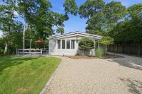Modern Hampton Bays Cottage near BEACHES & TOWN cottage - B&B Hampton Bays