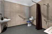 Chambre Lit Queen-size - Accessible aux Personnes à Mobilité Réduite