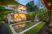 Kalma Villa Stylish 3BR in Heart The of Jimbaran - Chambres d'hôtes Jimbaran