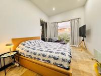 Relax and Retreat Studio Flat - Bed and Breakfast Glenwood