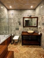 Suite mit Kingsize-Bett mit Whirlpool