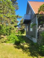 Charming house close to the beach and Kattegattsleden - Bed and Breakfast Jonstorp