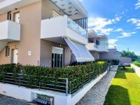 Paralia Ofriniou Iro Residence - Starlink net, Courtyard, Naturally Shaded Terrace, 100m from Beach and Top Taverns - Chambres d'hôtes Ofrínion