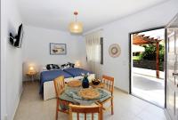 Charming Greek-Style Guest House - B&B Ialysós