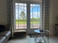 Cherry Cottage Private Fishing Lake Dogs Welcome - Bed and Breakfast Burgh le Marsh