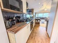 Caravan With Decking And Wi-Fi At Seawick Holiday Park In Essex Ref 27231Sw - Chambres d'hôtes Clacton-on-Sea