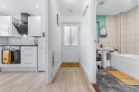 Chelmsford City Bungalow With Private Parking - Chambres d'hôtes Chelmsford