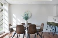 Opulent Hampstead House with Serene Stream Views - B&B Londres