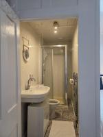 Spacious 3BR House 6 Beds Aldershot - Chambres d'hôtes Aldershot