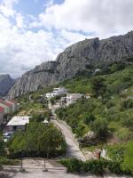 Appartamento con 2 Camere da Letto, Terrazza e Vista Mare