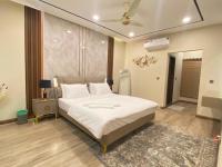 Elite Luxe Apartment by Majestic Hospitality - B&B Islamabad