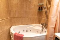 Yono Stay - Spacious 2-Bedroom Near Center & Stadium - Chambres d'hôtes Veliko Tarnovo