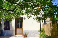 Lemon House - Bed and Breakfast La Spezia