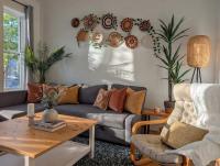 Trendy Limoilou 9 guests 2BR AC 2 parking - B&B Québec