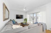 Absolute Riverfront Retreat Swan River Views - Bed and Breakfast Perth