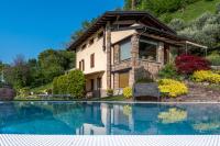 Casa Ronco Frati, piscina vista lago - B&B Pisogne