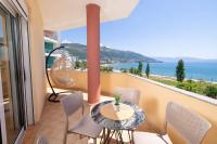 Lungomare Beachfront Apartment - by EKA Luxury Apartments - Ferienwohnung Vlora