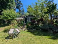 Snug Oasis - Hidden Garden Gem Steps From Everything - Ferienwohnung Bowen Island