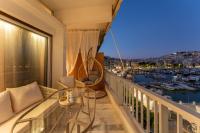 Salty Memories Marina Zeas, Piraeus Panoramic View Balcony - Bed and Breakfast Piraeus