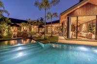 Luxury 3BR Jungle Villa with Private Pool Bar in Ubud - B&B Ubud
