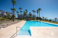 Horizon Beach Frontline 2BR with Terrace & Garage - B&B Estepona