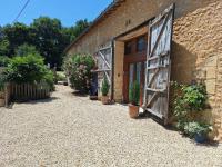 Barn Gite at La Vieille Grange, with pool in the Dordogne 3 Star - Chambres d'hôtes Saint-Privat-des-Prés