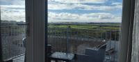 An tOileán Balcony Apartment with distant sea views - B&B Miltown Malbay