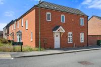 Spacious Contractor-Friendly House near NEC & Birmingham Airport - B&B Solihull