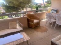 Chez Thierry - appartement vue mer grande terrasse - Bed and Breakfast Saint-Aygulf