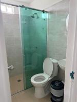 HOSTAL LA MARINA sm - B&B Santa Marta