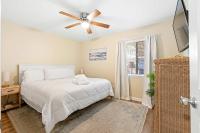 Renovated 2BR First Floor Forest Beach Condo - Bed and Breakfast Hilton Head