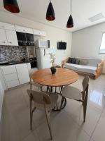 Kitnet 402 central, com ar cond, e tv, 4 andar sem elevador - B&B Montes Claros