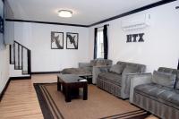Private Entire Home Near NRG Stadium, Hobby Airport, Downtown Houston - Bed and Breakfast Houston