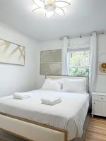Private Entire Home Near NRG Stadium, Hobby Airport, Downtown Houston - Bed and Breakfast Houston