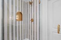 Near Wineries and Main St Private Hot Tub and Parking - Bed and Breakfast Fredericksburg