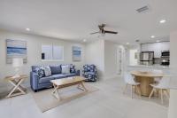 Sanibel Arms B1 Stunning Residence Steps to Beach Boat Dock - Chambres d'hôtes Sanibel