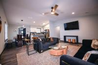 Spacious 4 bedroom 8 beds 20mins From downtown - Bed and Breakfast Riverdale