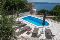 New Villa OLE, stone house, sea view, jacuzzi - B&B Jesenice