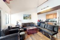 This location is hard to top with easy access to Heavenly & resort amenities - Bed and Breakfast South Lake Tahoe