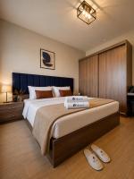 Two-Bedroom Deluxe Apartment with Garden View