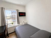 Private Rooms Near Spitalfields - B&B London