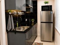 DOLFIJN STUDIOS 4 Spacious 2BR Apartment Fast WiFi AC North Paramaribo - B&B Paramaribo